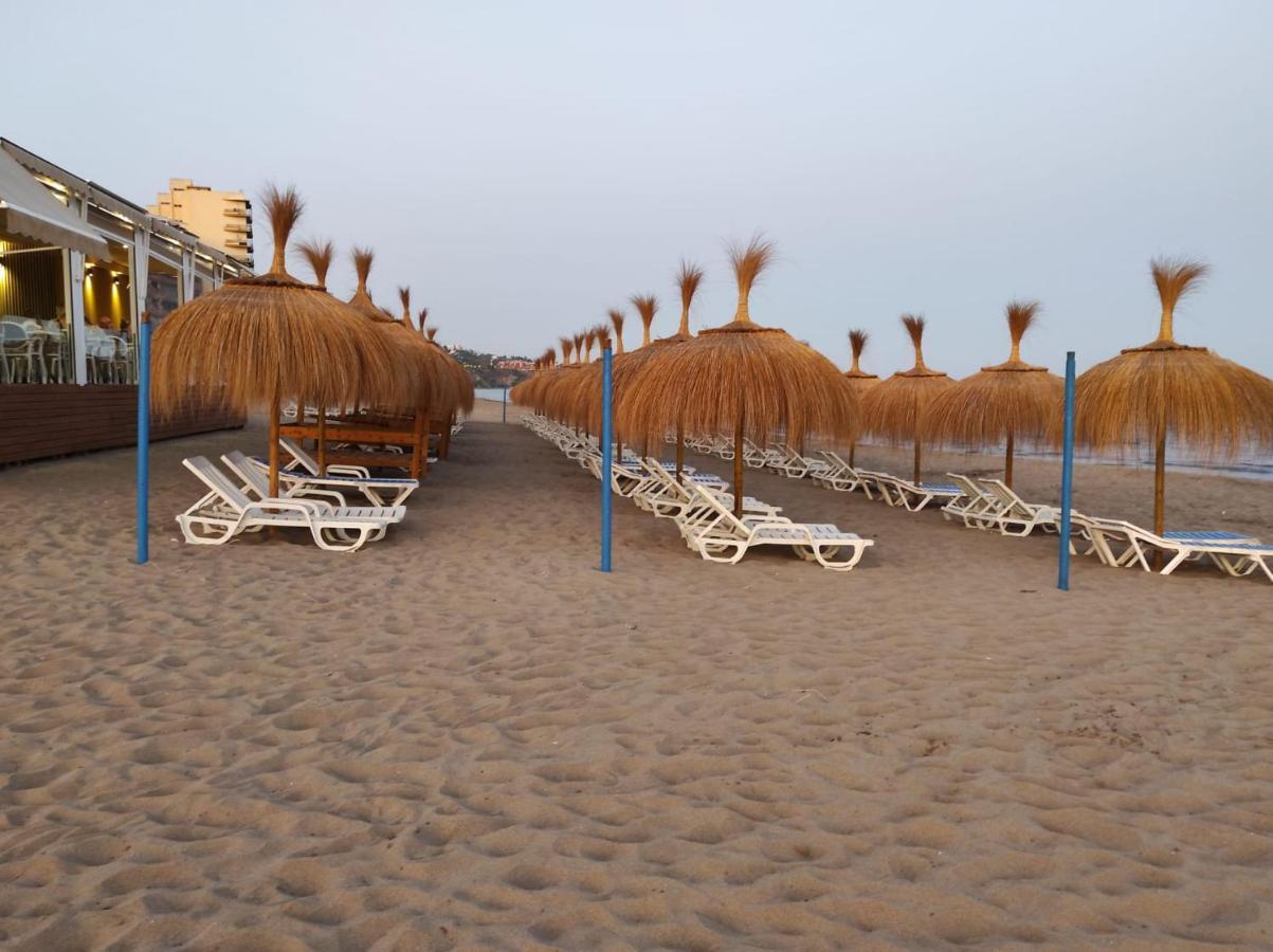 Atico Primera Linea Marina Beach ฟูเอนฮิโรลา ภายนอก รูปภาพ
