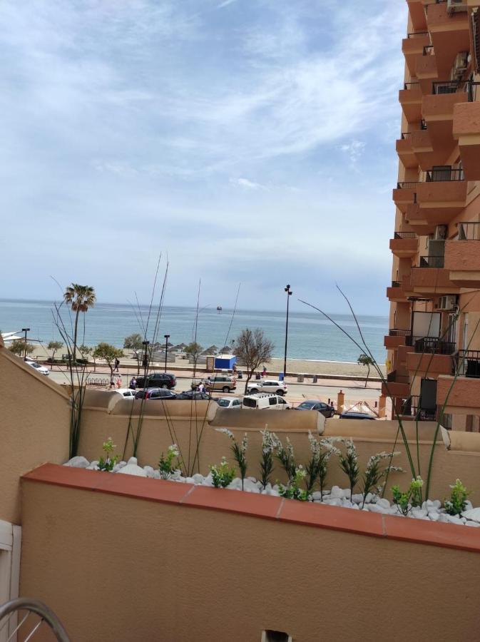 Atico Primera Linea Marina Beach ฟูเอนฮิโรลา ภายนอก รูปภาพ